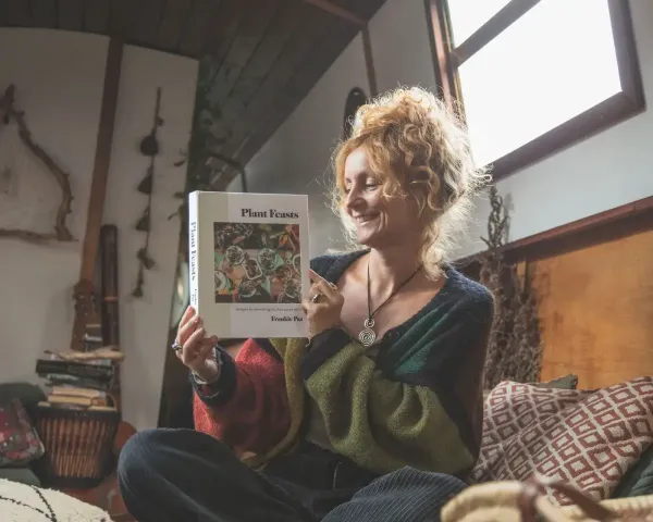 Frankie Paz - Plant Feasts: Meals for Recovery and Balance